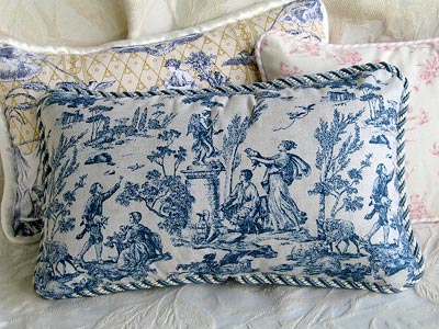 poduska_Squirrel_Cottage