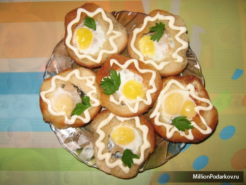 Рецепт бутерброда “Украинский, с перепелиными яйцами”