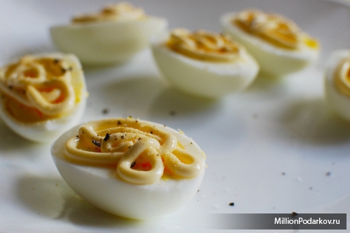 Рецепт – Фаршированные яйца с грибами