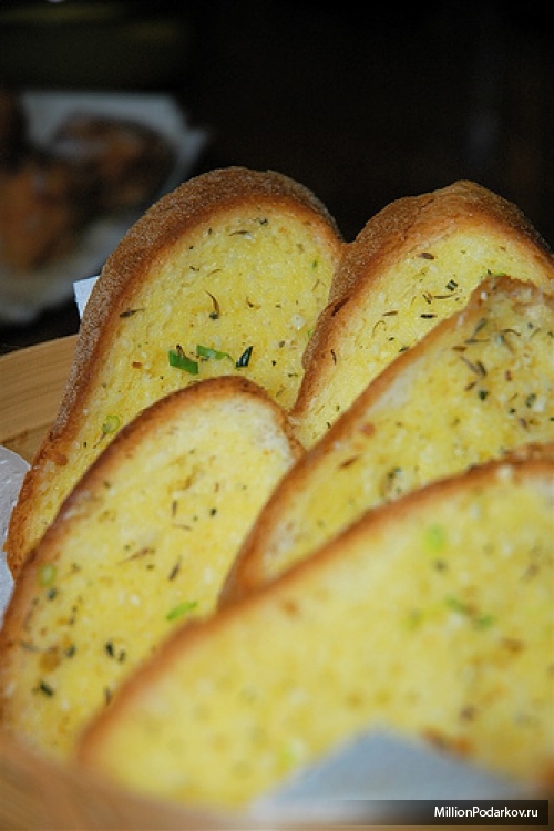 Рецепт хлеба для хлебопечки: Чесночный хлеб с укропом