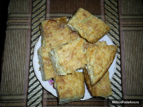 Рецепт лукового пирога с плавленым сыром