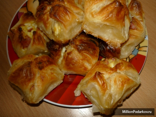 Рецепт “Слойки с колбасой и яйцом” Рецепт “Слойки с колбасой и яйцом”