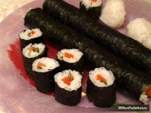 Рецепт японской кухни суши – Суши из лосося