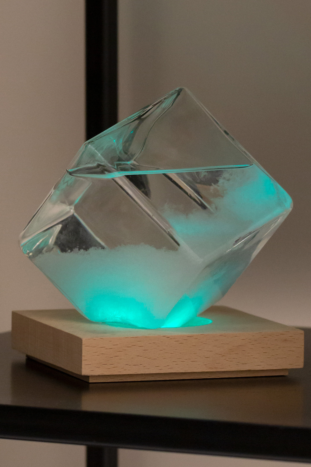 Штормгласс Куб XL с RGB подсветкой и пультом ДУ (14 см) - фото
