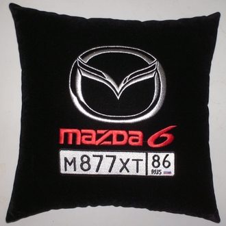 Автомобильная подушка с «именной» вышивкой Mazda - фото