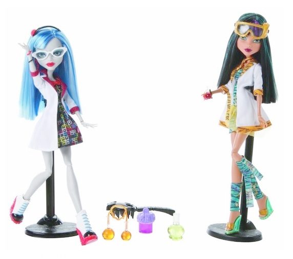 MONSTER HIGH. Набор Классная комната. Безумная наука куклы Клео де Нил и Гулия Йелпс - фото