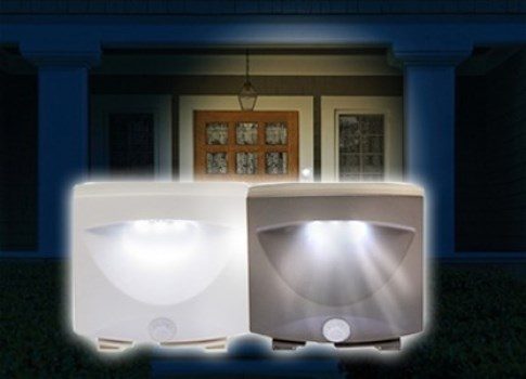 Светильники c датчиком движения Mighty Light - фото