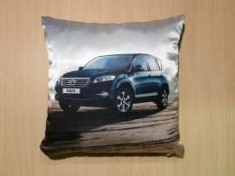 Декоративная подушка Rav4 - фото