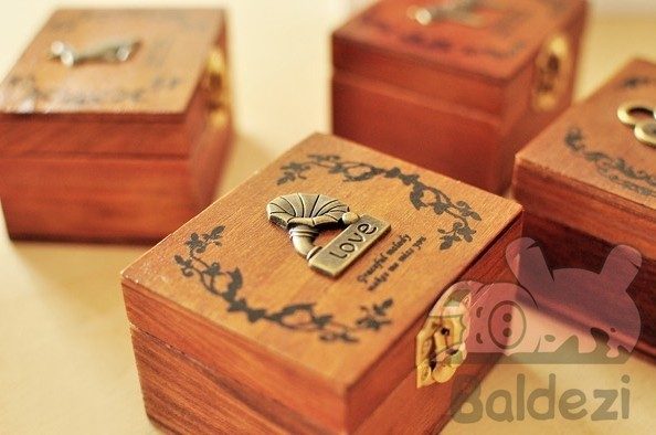 Музыкальная шкатулка MusicBox - фото