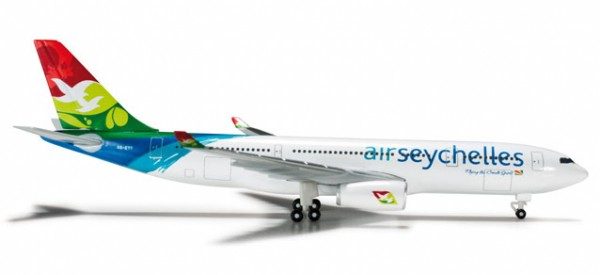 Самолет Air Seychelles Airbus A330-200 1/500 524070 - фото