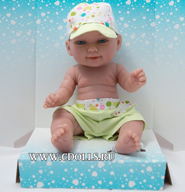 Кукла Vestida de Azul Mico in Green Shorts and Cap (Вестида де Азул Мико в зеленых шортах и кепке) - фото