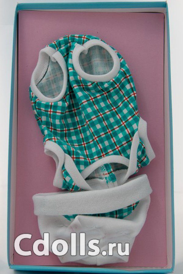 Vestida de Azul Dylan Checkered Jumpsuit and Hat (Клетчатый комплект из комбинезона и шапочки Вестида де Азул для куклы Дилан 38 см) - фото