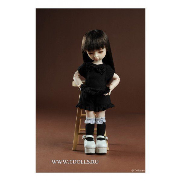 Шорты Dollmore Cera Pants Black (С фартуком черные для кукол Доллмор 26 см) - фото
