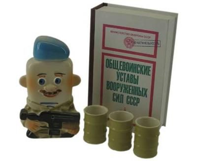 Подарочный штоф Десантник + 3 рюмки - фото