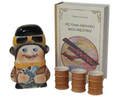 Подарочный штоф Лётчик + 3 рюмки - фото