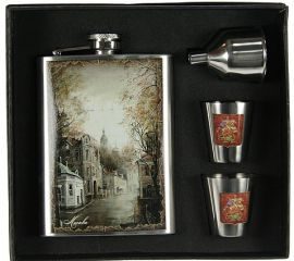 Подарочный набор Москва: фляжка 8oz, 2 стаканчика, воронка - фото