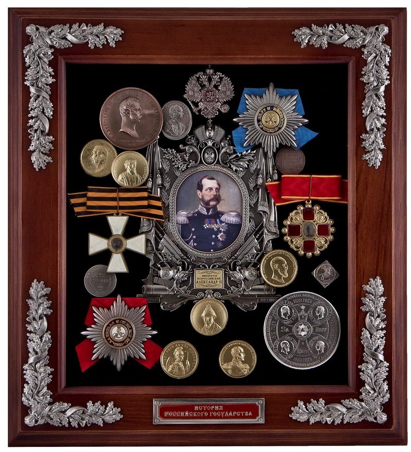 Ключница настенная "Александр II" средн. 44*40*10 см - фото