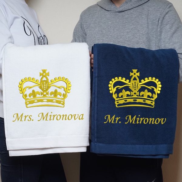 Набор парных именных полотенец Подарок для двоих - фото