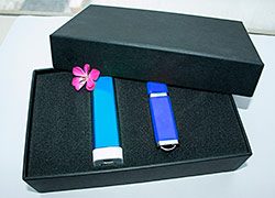 Набор 4 (U-PK023, Z009, PL003) (черный, 119х195*45, синий на 2600 mah, синий с чипом 4 гб) - фото