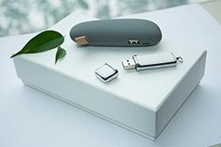 Набор 6 (U-PK023, Z136, KJ001) (белый, 119х195*45, серый на 2600 mah, белый с чипом 8 гб) - фото