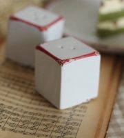 Солонка из серии Игральные кубики - фото