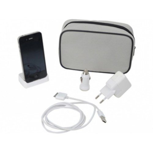 Дорожный набор для iPhone 4/4S: зарядное устройство с функцией подставки, переходник для зарядки от прикуривателя в автомобиле, переходник для зарядки от сети - фото