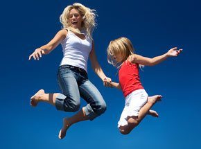 Подарочный сертификат прыжки на батуте для детей - фото