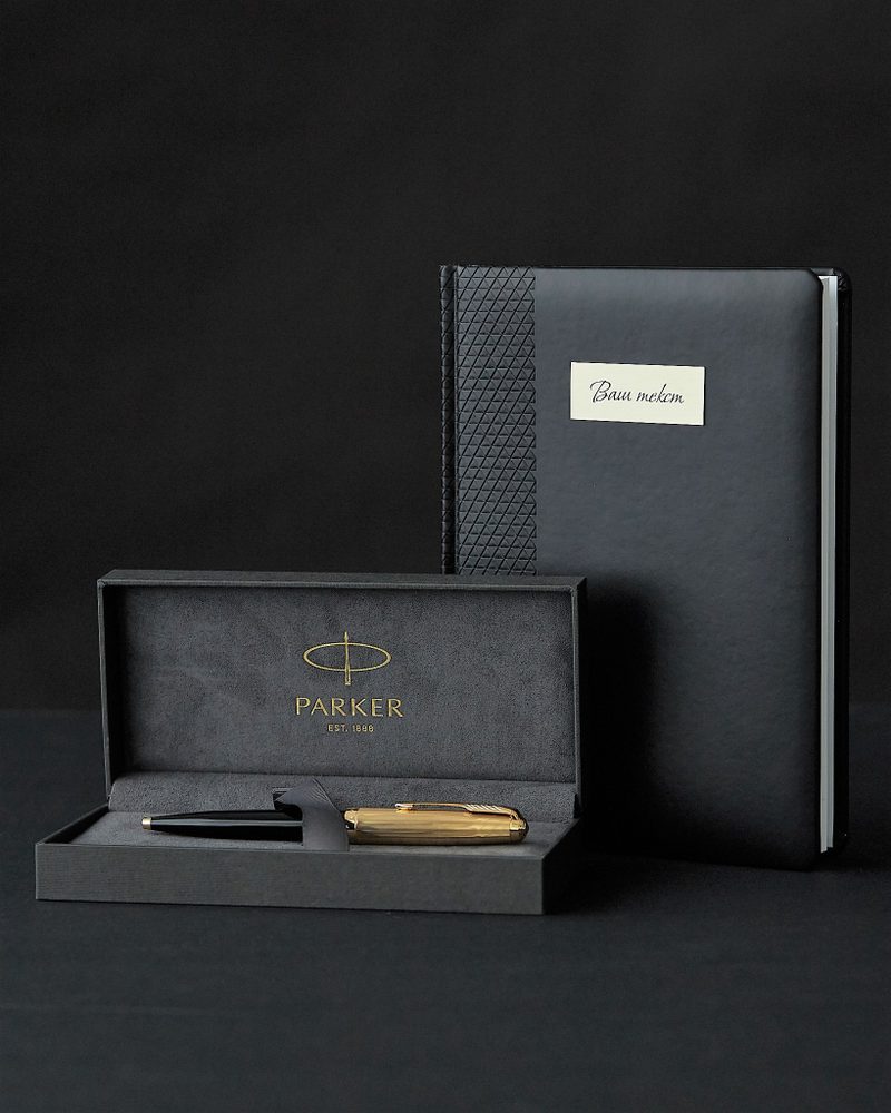Подарочный набор с ручкой Parker 51 DELUXE BLACK GT и ежедневником с индивидуальной гравирвкой - фото