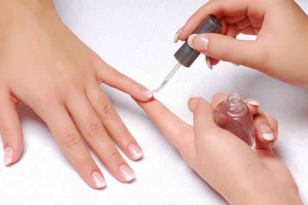 Подарочный сертификат Классический маникюр + френч-покрытие лаком - фото