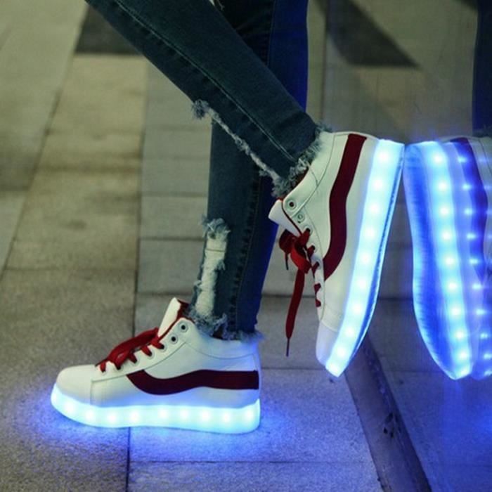 Светящиеся LED кроссовки с красной полоской (белые с красной полоской, 41 размер (длина стельки - 25,5 см)) - фото