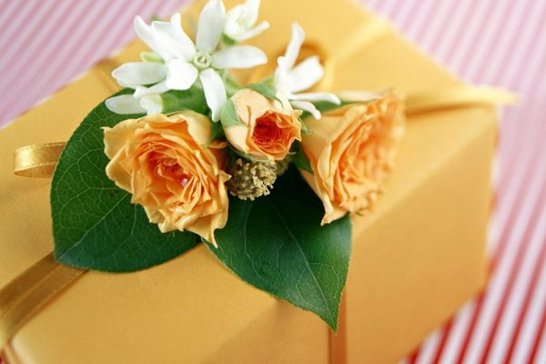 Подарочный сертификат Приглашение на любые услуги в салоне красоты Панорама - фото