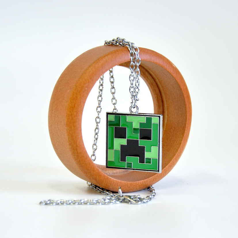 цепочка minecraft. нинтендо свитч майнкрафт. кулон с крипером. наушники из майнкрафта. аксессуары майнкрафт.