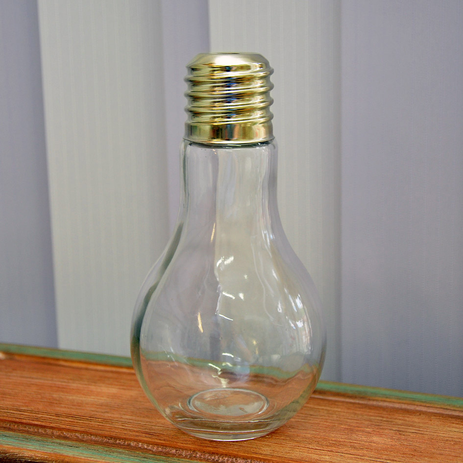 Кружка в виде лампочки. Коктейль в лампочке. Бутылка лампочка. Рюмка в виде лампочки. Лампа бокал.