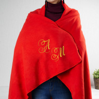 Плед с вышивкой Инициалы (красный) - фото