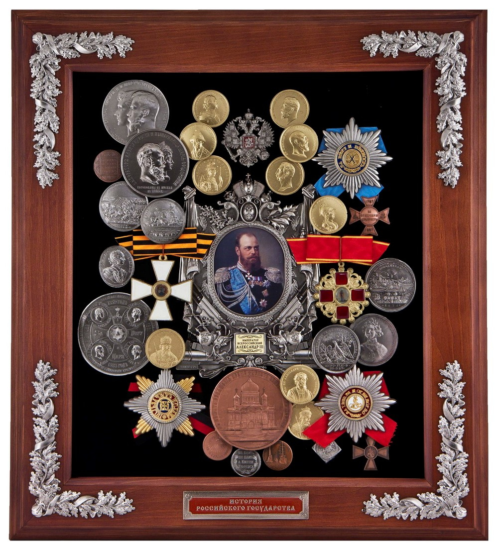 Ключница настенная "Александр III" большая 50*45*10 см - фото
