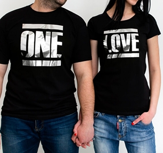 Парные футболки с надписью One love серебро - фото