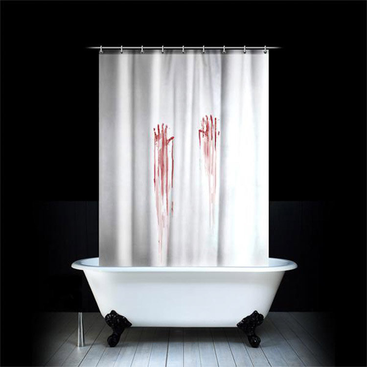 Ужасающая штора для ванной с кровавыми отпечатками будет по достоинству оце...