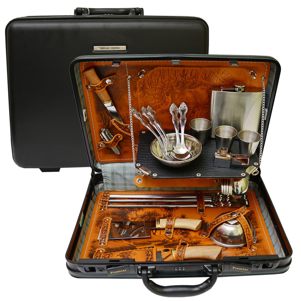 Подарочный набор охотника. Охотничий набор подарочный в кейсе рюмки. Подарочный набор охотничий. Охотничий набор подарочный. Набор позодника подарочный.