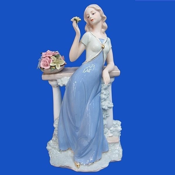 Статуэтка "дама в синем" elite & fabris. Фигурка платье. Мику хацунэ невеста фигурка. Фигурка рэм re zero. Статуэтка "дама в синем" elite & fabris.