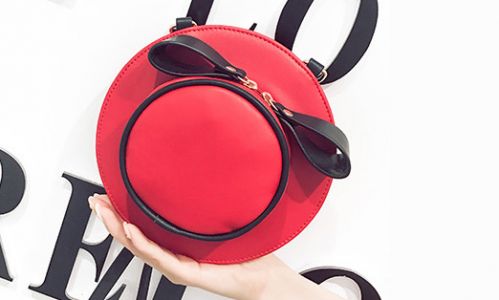 комплект шляпа и сумка пляжная. сумка для шляп. сумка для шляп. сумка шляпка. соломенная сумка с платком.