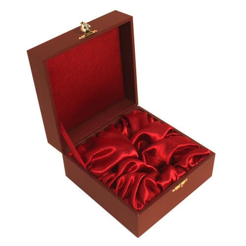 подарочные коробки премиум класса. подарочная коробка красная. подарочная коробочка. черные подарочные коробки. подарочная коробка премиум.