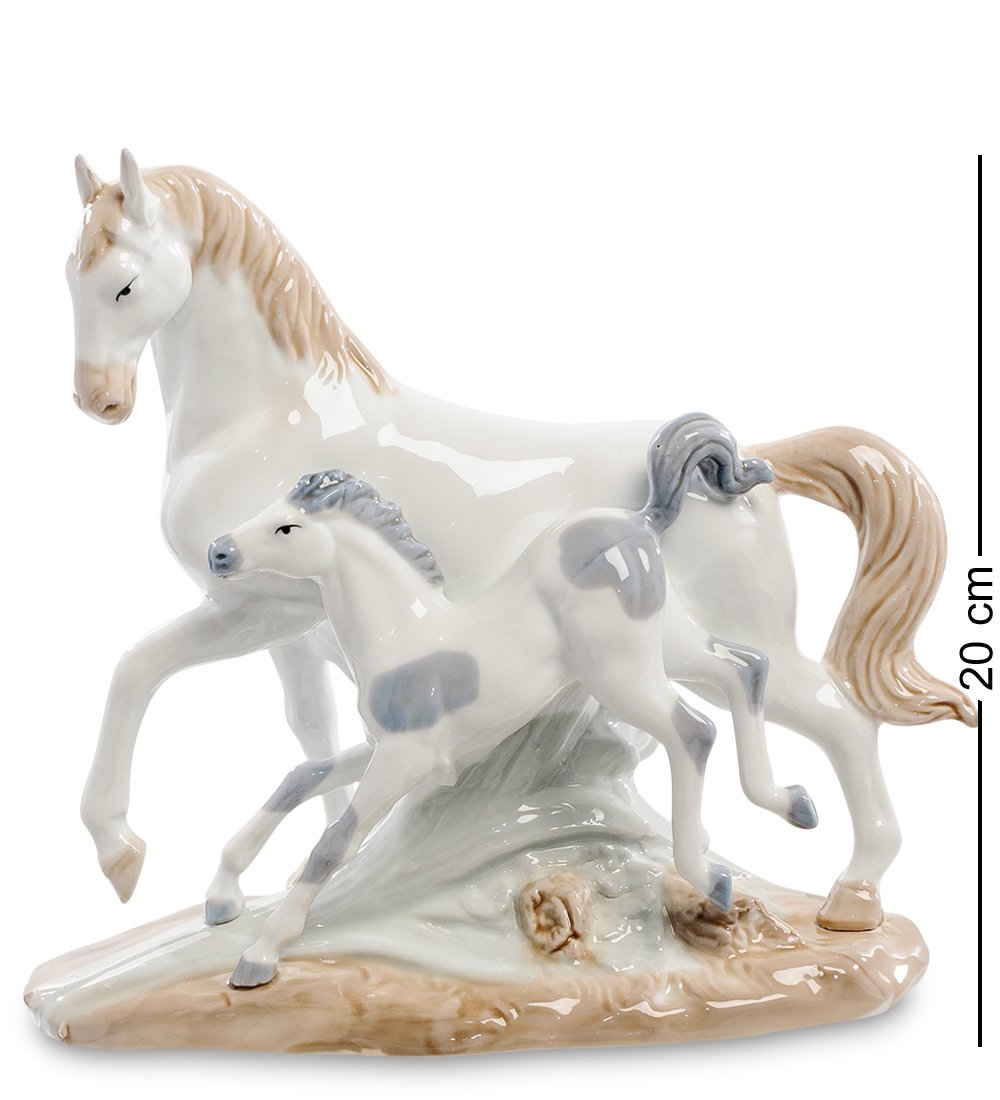 Статуэтка лошадки. Фигурка Collecta американская кремовая лошадь 88846. Xa- 73 фигурка лошади 7. Статуэтка конь фарфор. Фарфоровая статуэтка лошадь.
