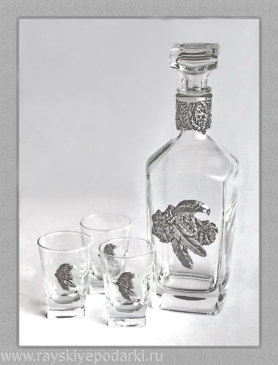 графин со стопками. набор графин и стопки. набор графин и рюмки с советской символикой. хрустальные графины расписные. графин со стопками хрусталь.