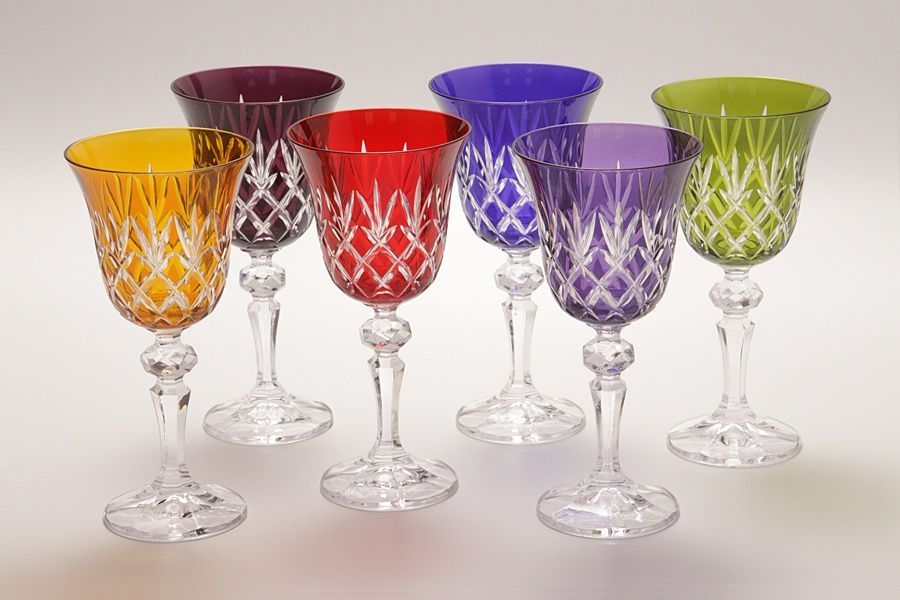 Фужеры богемия кобальт. Кобальтовое стекло гусь хрустальный. Гусь хрустальный бокалы из цветного хрусталя. Цветные хрустальные фужеры гусь хрустальный. Фужеры синего хрусталя гусевской хрустальный завод.